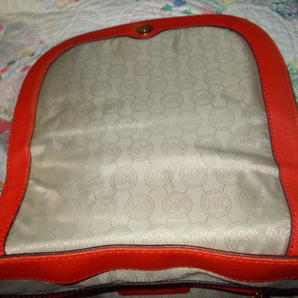 Michael Kors New Saffiano Leather Saffiano Handbag - Picture 7 of 14